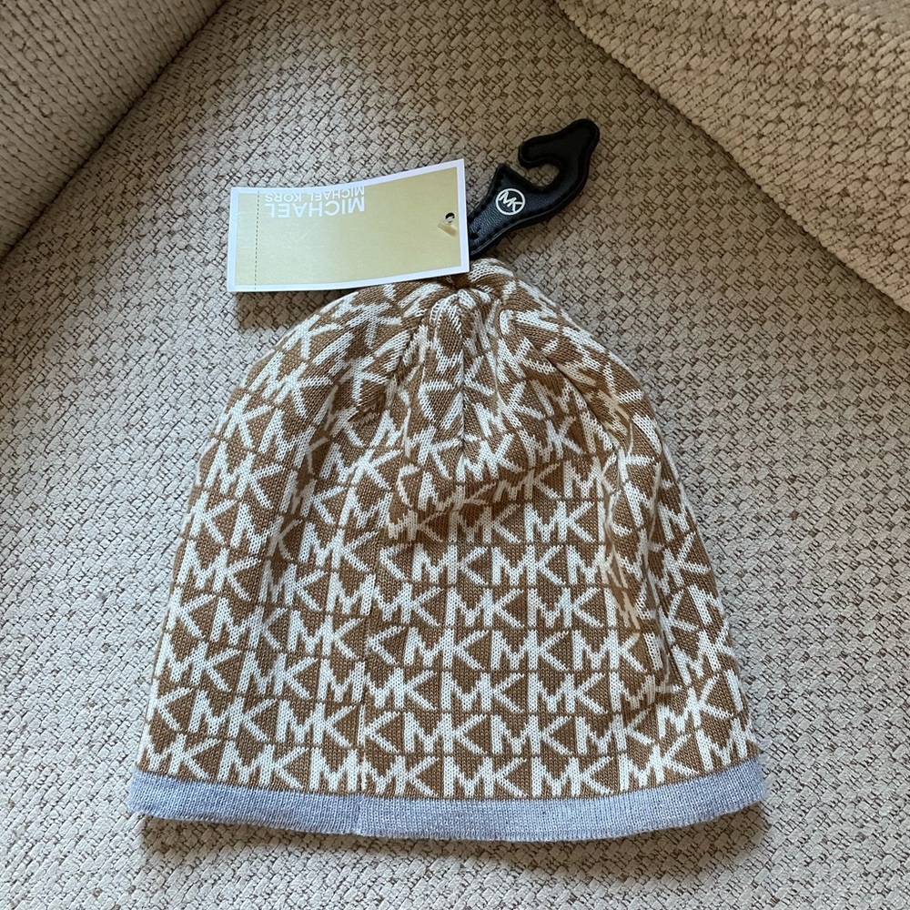 Michael Kors Hat 💛